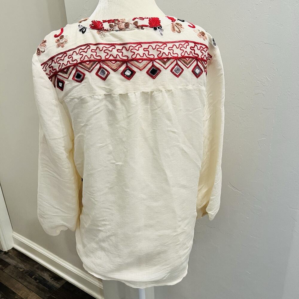 Fig & Flower Women’s Top S Boho, Cream w/flowers Tunic (A0129) - Picture 3 of 5